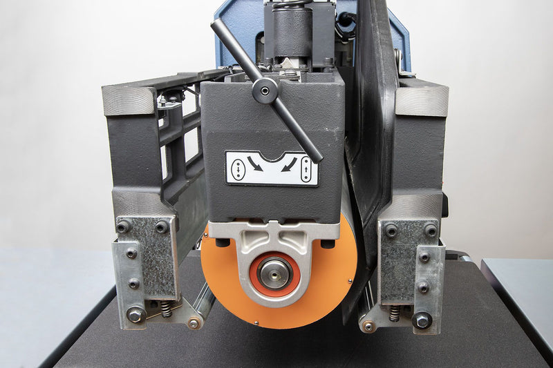 15" Open-Ended Wide Belt Sander (Oscillating) with Stand included